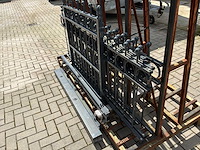 Sierhekwerk met poort - afbeelding 6 van  6
