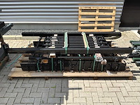 Sierhekwerk met poort - afbeelding 1 van  8