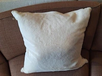 Sierkussen benji off white - 60x60cm - afbeelding 1 van  2