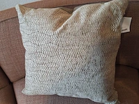Sierkussen brown - 60x60cm - afbeelding 1 van  1