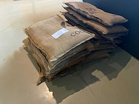 Sierkussens van jute koffiezakken (15x) - afbeelding 2 van  4