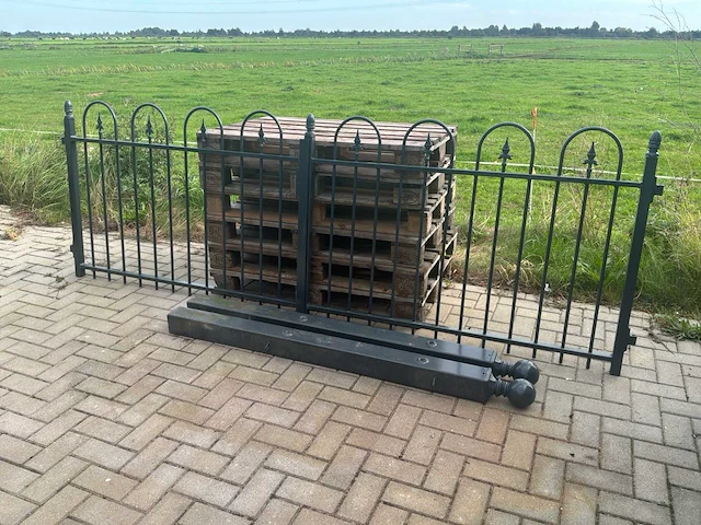 Sierpoort / toeganspoort - afbeelding 1 van  6