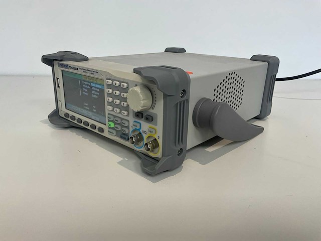 Siglent sdg6032x pulse/arbitrary waveform generator - afbeelding 1 van  5
