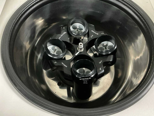 Sigma 2-16k centrifuge - afbeelding 3 van  7