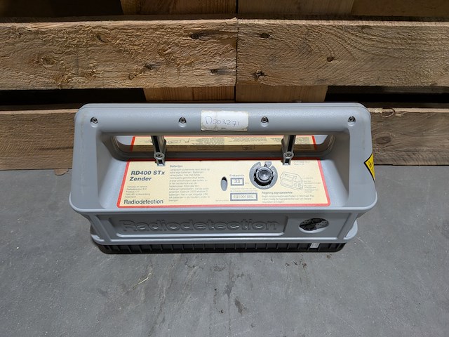 Signaalgenerator + kabel- en leidingsopspoorapparaat, radiodetection, rd400 stx en rd400sl, 2007 - afbeelding 4 van  8