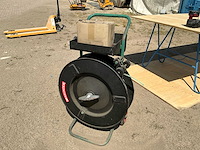 Signode strapex stb65 accubindapparaat met trolley, bindband, accu, lader en sluitklemmen - afbeelding 6 van  11
