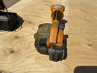 Signode strapex stb65 accubindapparaat met trolley, bindband, accu, lader en sluitklemmen - afbeelding 8 van  11