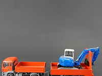Siku 3920 modelset , bestaande uit een man vrachtwagen, een aanhanger en een schaeff graafmachine. - afbeelding 2 van  7