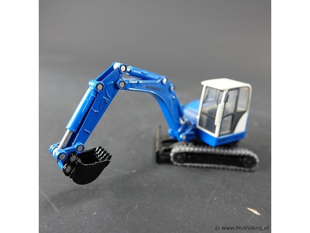 Siku 3920 modelset , bestaande uit een man vrachtwagen, een aanhanger en een schaeff graafmachine. - afbeelding 5 van  7