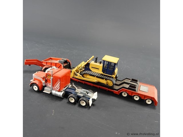 Siku dieplader en een hanomag bulldozer. - afbeelding 7 van  7