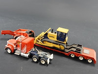 Siku dieplader en een hanomag bulldozer. - afbeelding 7 van  7