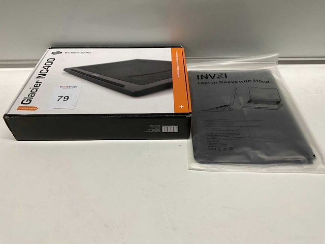 Silentiumpc, invzi nc400 notebook cooler en laptop stand - afbeelding 1 van  7