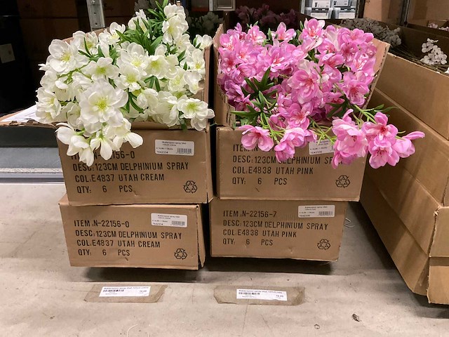 Silka, art en emerald kunstbloemen - afbeelding 3 van  6