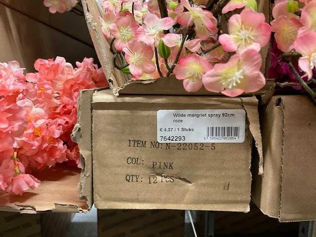 Silka, art en emerald kunstbloemen - afbeelding 2 van  15