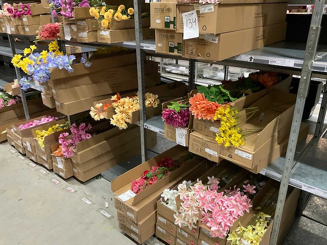 Silka, art en emerald kunstbloemen - afbeelding 9 van  16