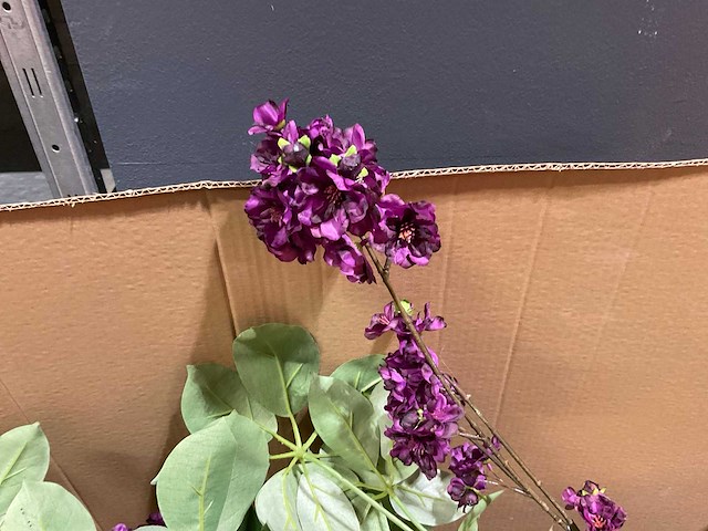 Silka, art en emerald kunstbloemen - afbeelding 5 van  10