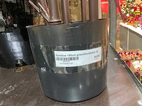 Silka en emerald kunstbloemen op vazen - afbeelding 4 van  9