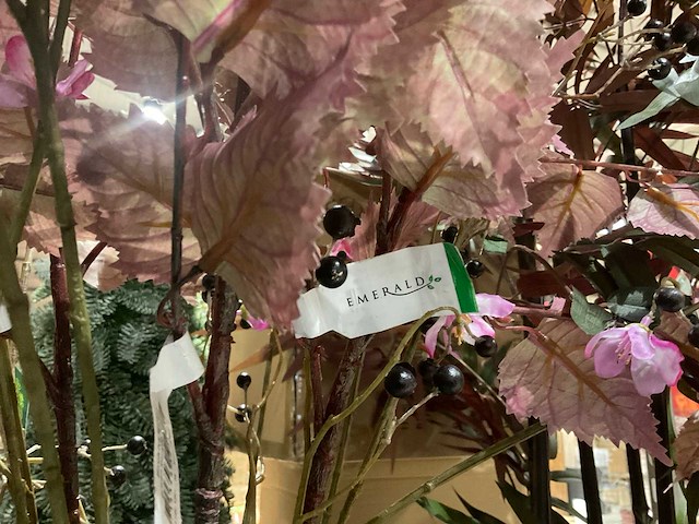 Silka en emerald kunstbloemen op vazen - afbeelding 7 van  9