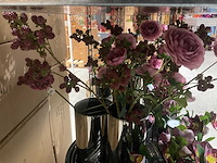 Silka en emerald kunstbloemen op vazen - afbeelding 5 van  6