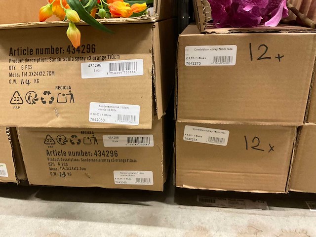 Silka en emerald kunstbloemen - afbeelding 2 van  14