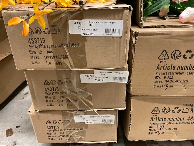 Silka en emerald kunstbloemen - afbeelding 4 van  14