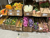 Silka en emerald kunstbloemen - afbeelding 1 van  14