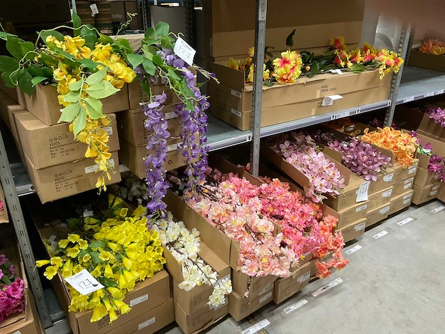 Silka en emerald kunstbloemen - afbeelding 1 van  13