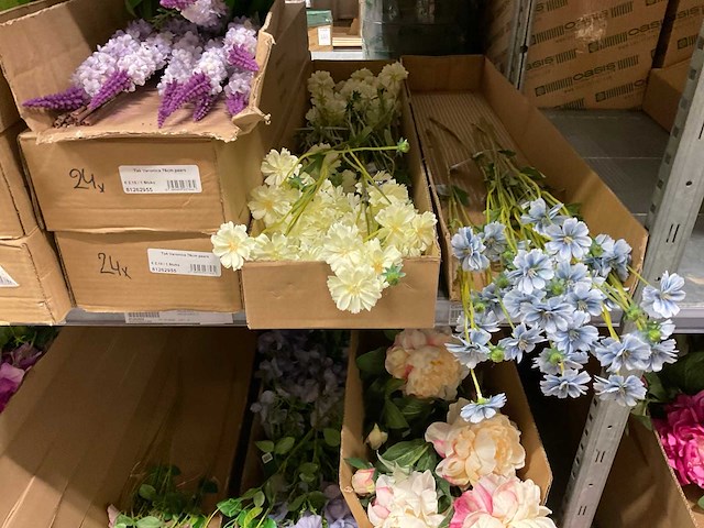 Silka en emerald kunstbloemen - afbeelding 3 van  21