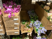 Silka en emerald kunstbloemen - afbeelding 8 van  21