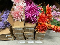 Silka en emerald kunstbloemen - afbeelding 11 van  21