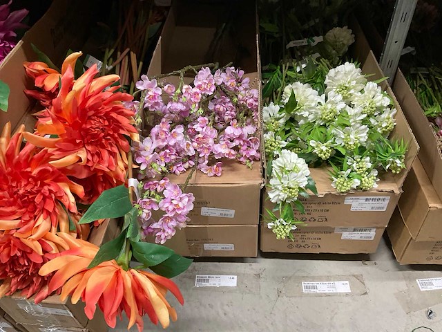 Silka en emerald kunstbloemen - afbeelding 13 van  21