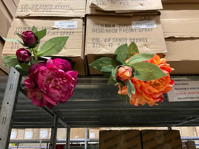 Silka en emerald kunstbloemen - afbeelding 18 van  21