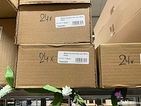 Silka en emerald kunstbloemen - afbeelding 21 van  21