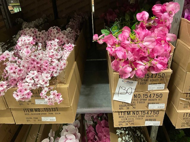 Silka en emerald kunstbloemen - afbeelding 8 van  20