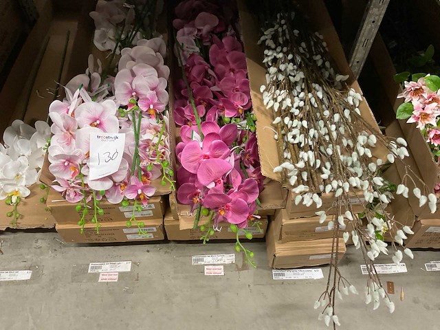 Silka en emerald kunstbloemen - afbeelding 9 van  20