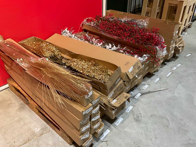 Silka en emerald kunstbloemen - afbeelding 2 van  7