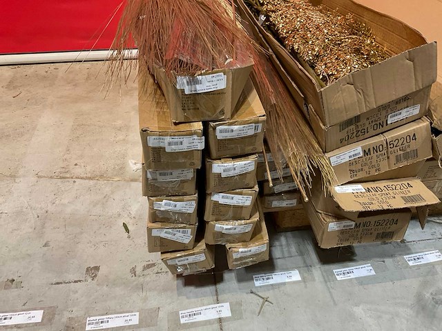 Silka en emerald kunstbloemen - afbeelding 3 van  7