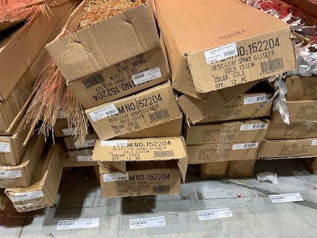 Silka en emerald kunstbloemen - afbeelding 4 van  7