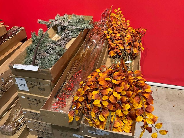 Silka en emerald kunstbloemen - afbeelding 9 van  13