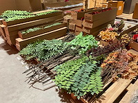 Silka en emerald kunstbloemen - afbeelding 1 van  6