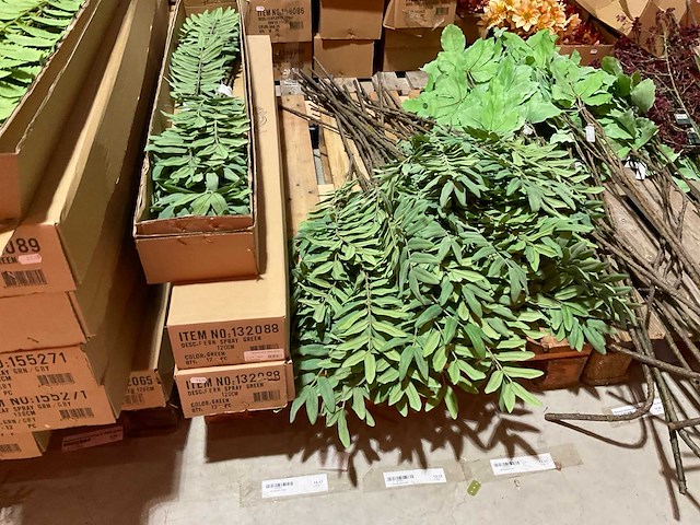 Silka en emerald kunstbloemen - afbeelding 4 van  6