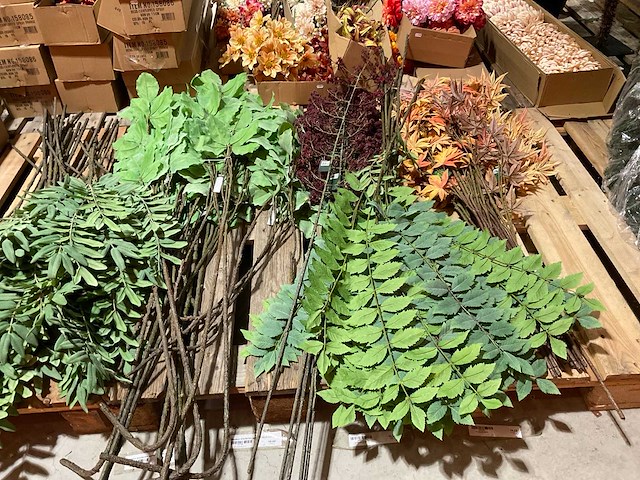 Silka en emerald kunstbloemen - afbeelding 5 van  6