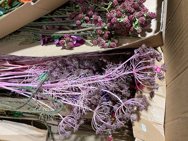 Silka en emerald kunstbloemen - afbeelding 5 van  7