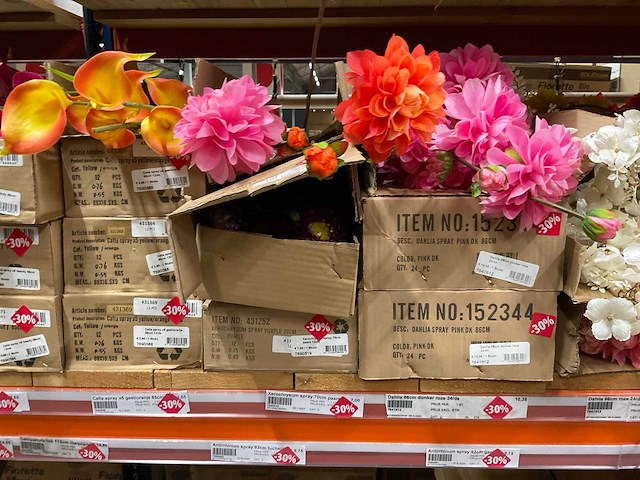 Silka en emerald kunstbloemen - afbeelding 6 van  11