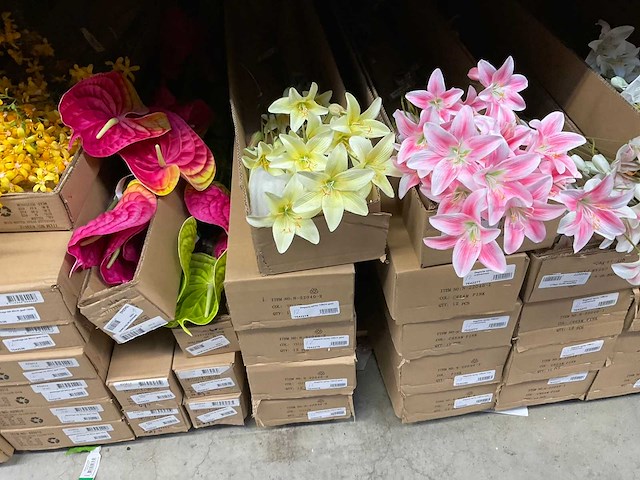 Silka en emerald partij kunstbloemen - afbeelding 8 van  10