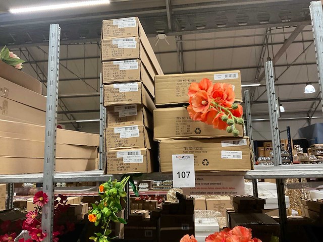 Silka en emerald partij zijde bloemen - afbeelding 4 van  11