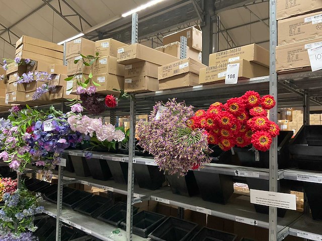 Silka en emerald partij zijde bloemen - afbeelding 1 van  8