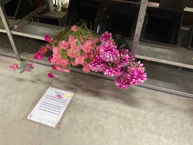 Silka en emerald partij zijde bloemen - afbeelding 9 van  9