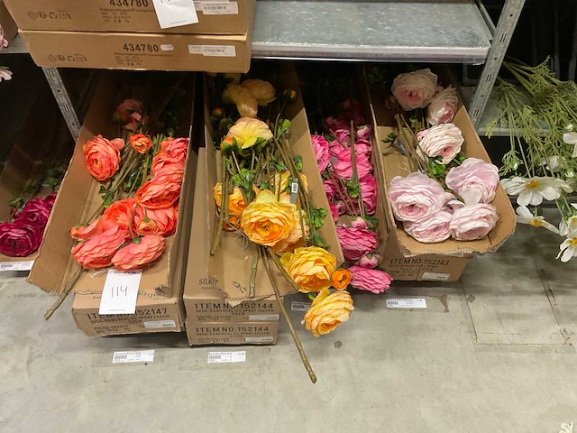 Silka en emerald partij zijde bloemen - afbeelding 3 van  14