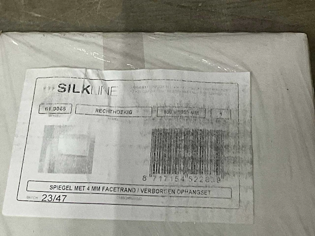 Silkline spiegel rechthoekig 1000x800mm (bxh) met facet 4mm rondom incl. verborgen ophangsysteem - afbeelding 2 van  3